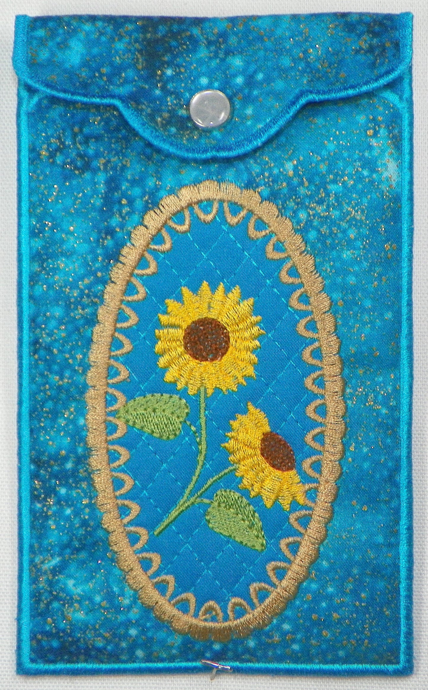 Blooming Eyeglasses Case In-The-Hoop ATWS-10174