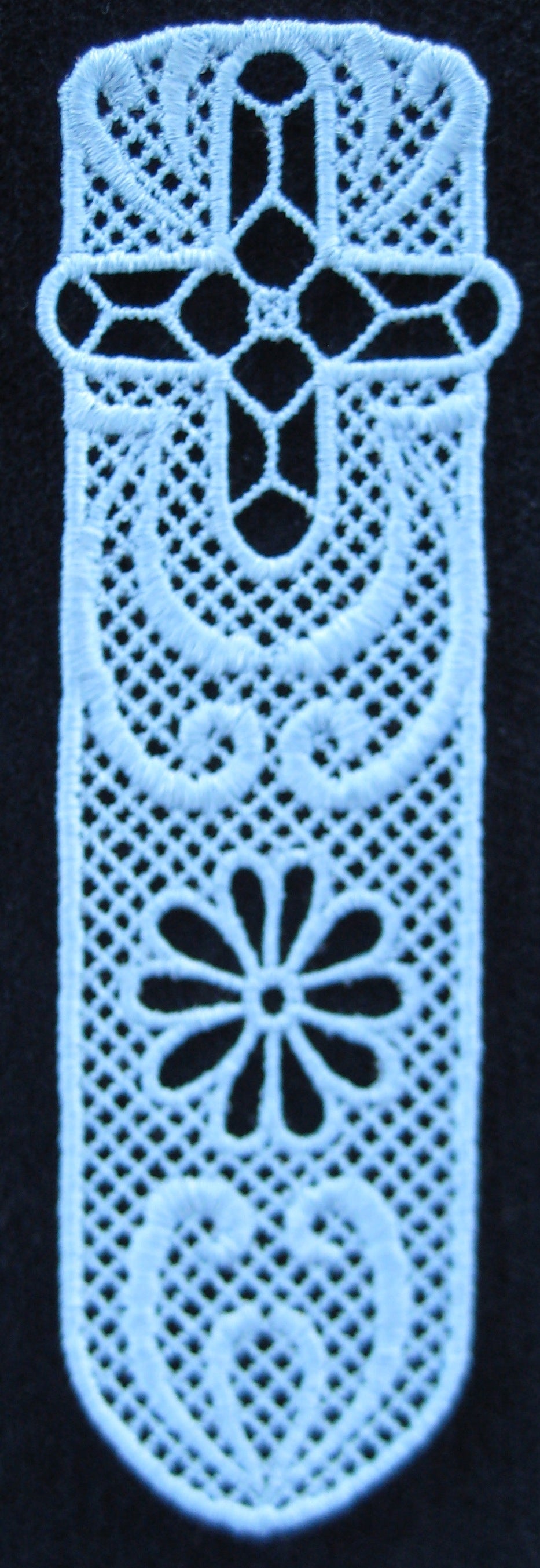 FSL Lace Bookmarks [5x7]  11504 Machine Embroidery Designs